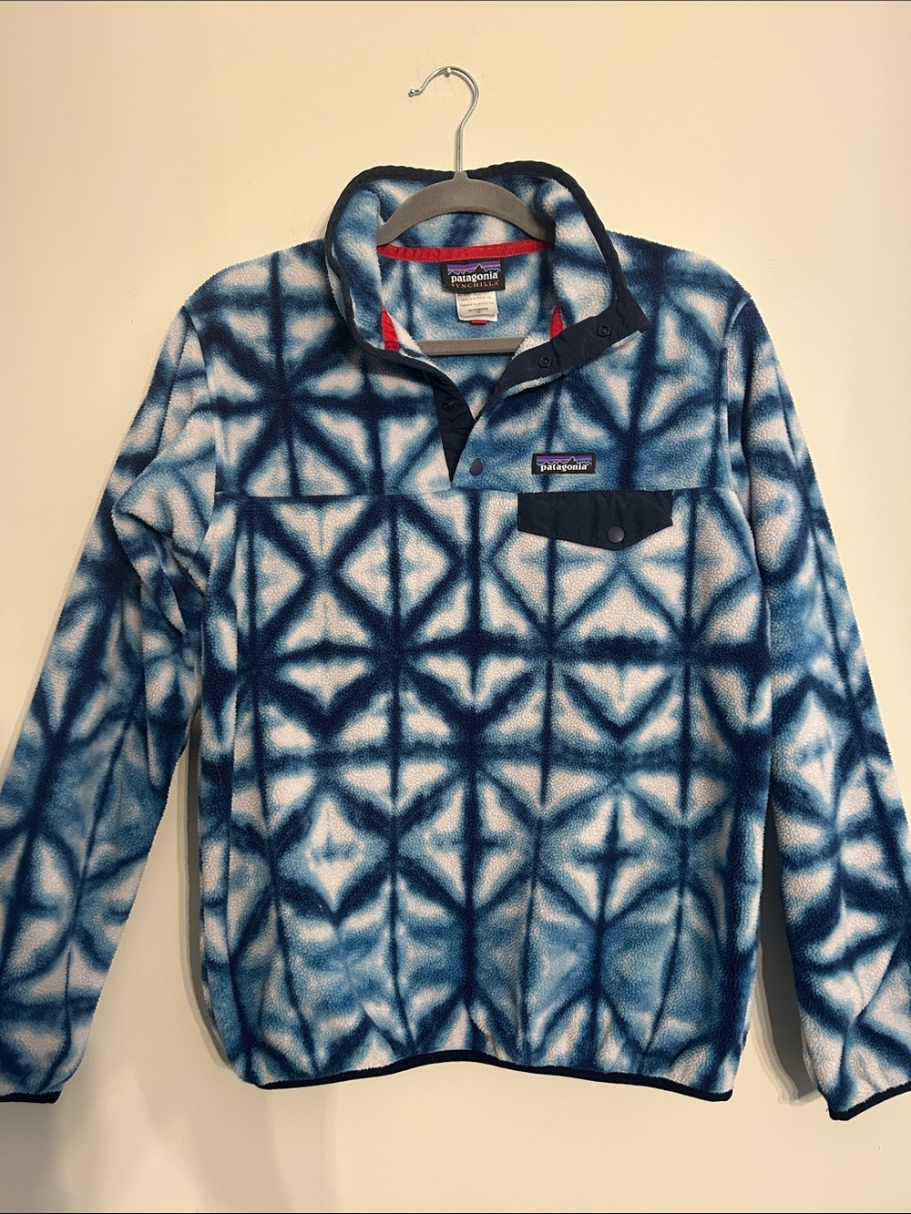 Patagonia Women’s Blue & White Geometric Fleece Pullover